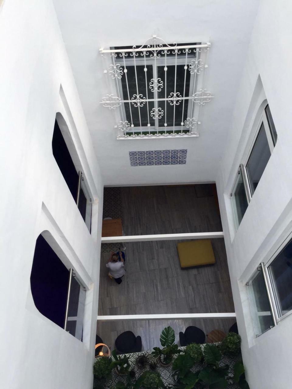 Basic Hotel Sevilla Catedral Екстериор снимка
