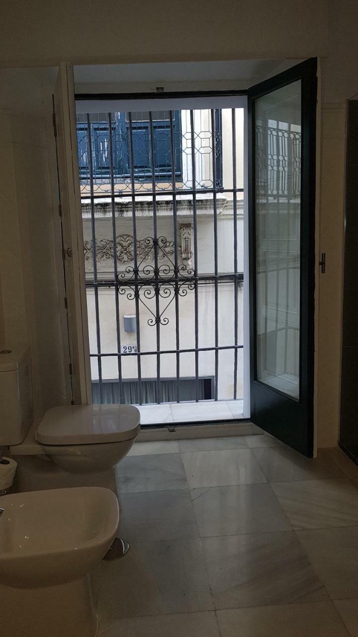 Basic Hotel Sevilla Catedral Екстериор снимка