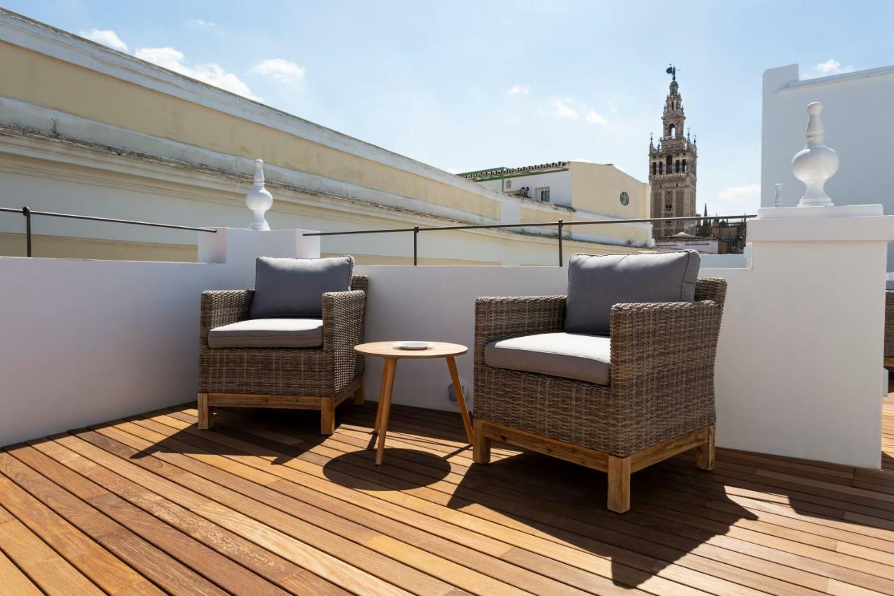 Basic Hotel Sevilla Catedral Екстериор снимка