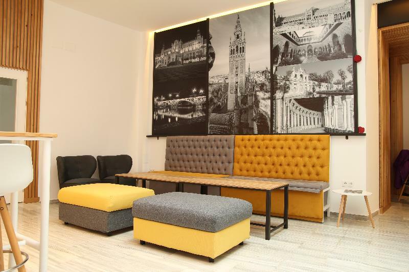 Basic Hotel Sevilla Catedral Екстериор снимка